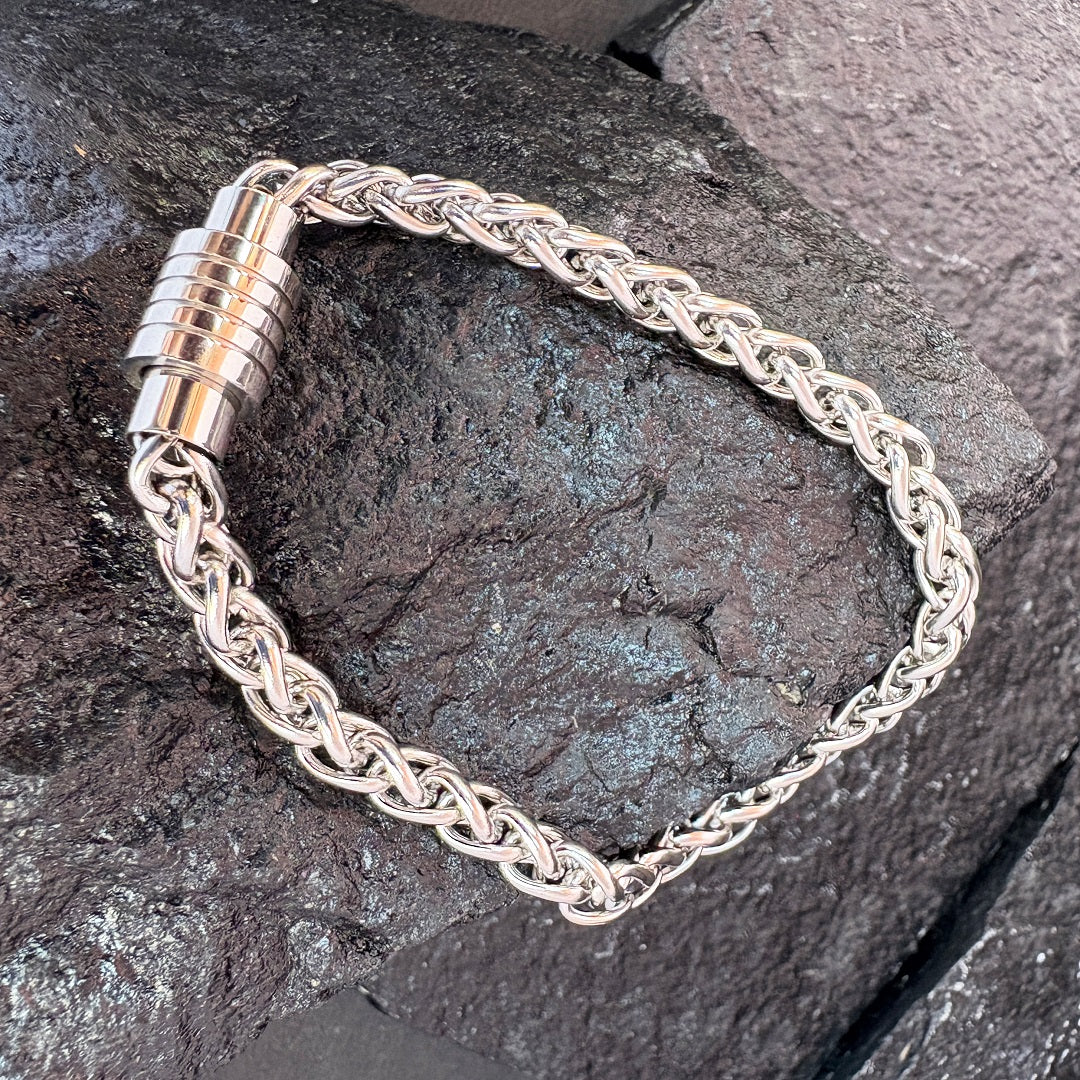 Men’s Silver-Tone Franco Chain Bracelet with Magnetic Clasp – Stylish & Durable Men’s Jewelry