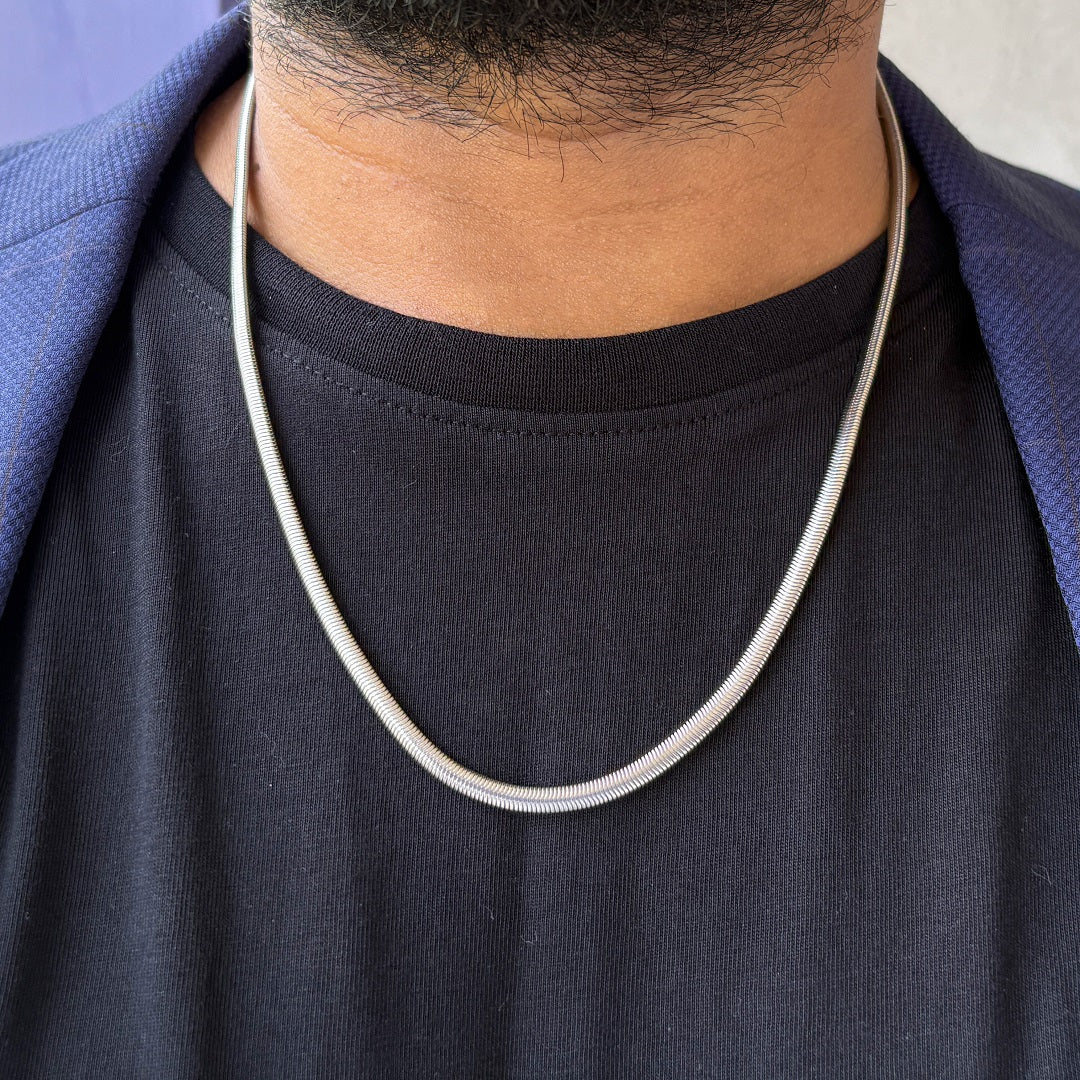 Men's Silver-Tone Snake Chain Necklace – Sleek Stainless Steel