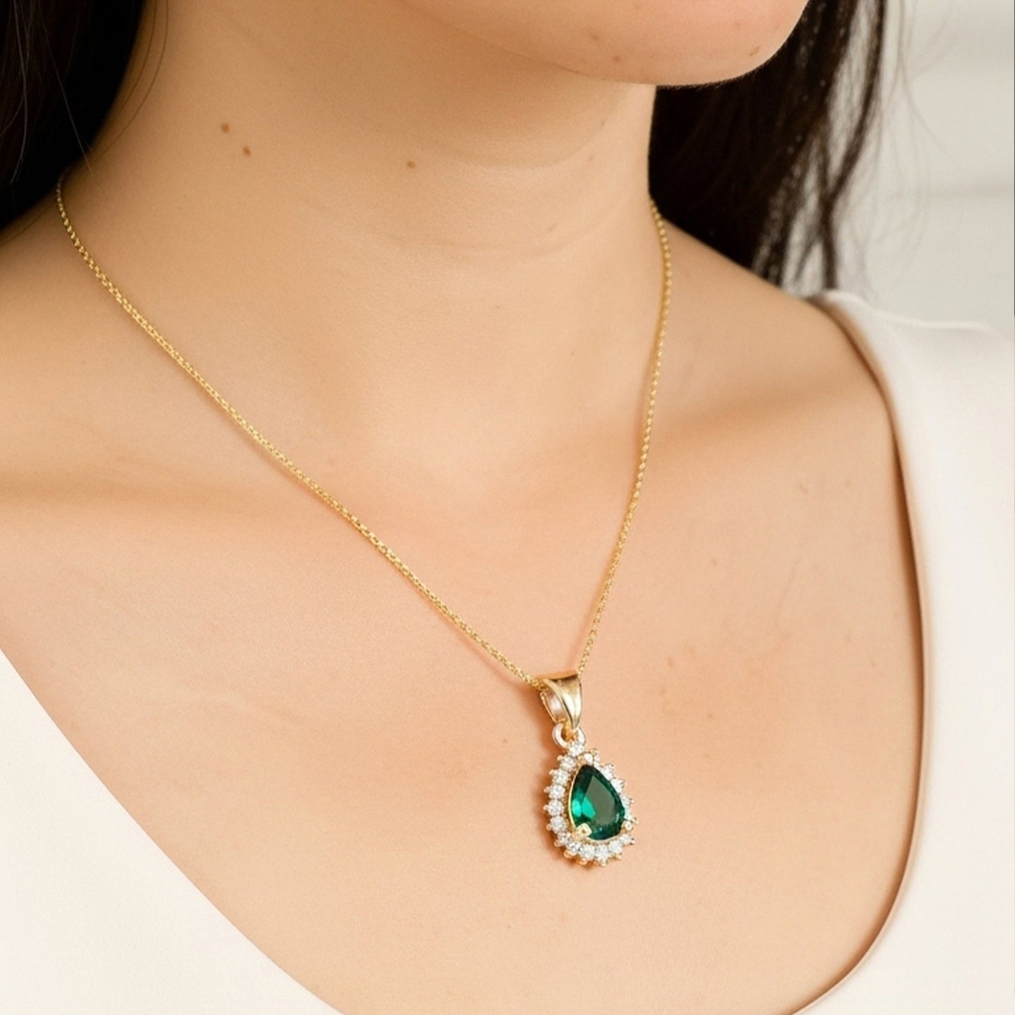 22K Gold Plated AD Teardrop Halo Pendant Necklace