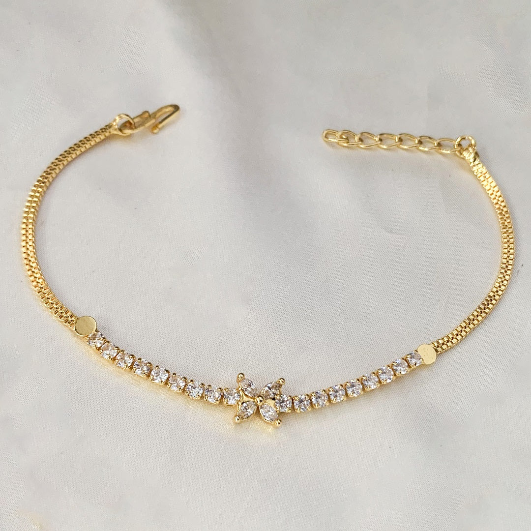 Elegant Gold-Plated American Diamond Floral Chain Bracelet