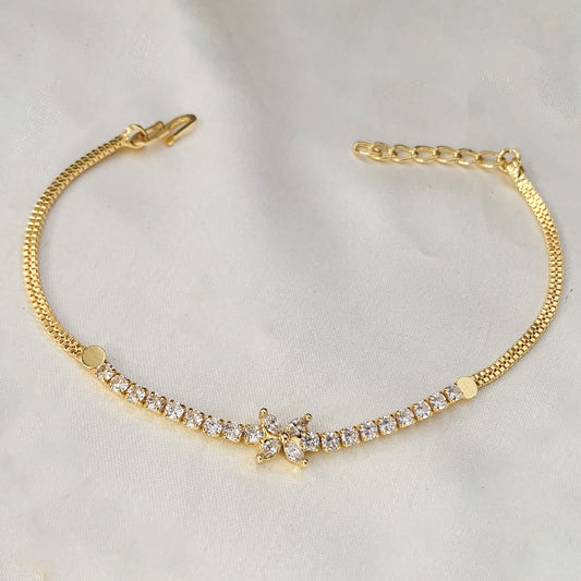 Elegant Gold-Plated American Diamond Floral Chain Bracelet