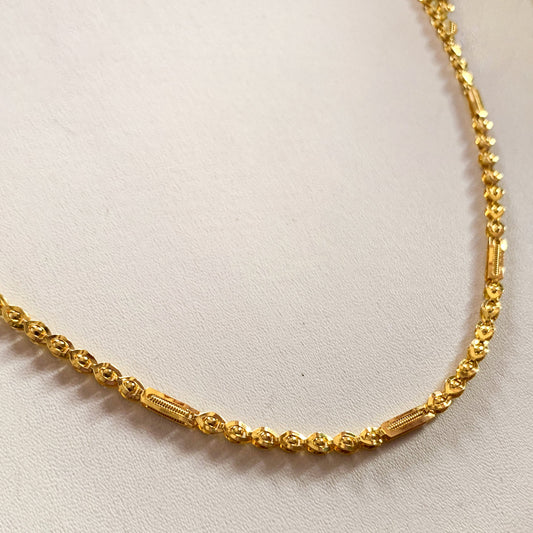Elegant 22K gold-plated link chain necklace for men and women – diamond-cut finish, perfect for daily and festive wear