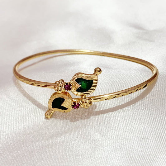Gold-plated Palakka bangle with leaf-shaped Manga design – perfect for festive and bridal wear