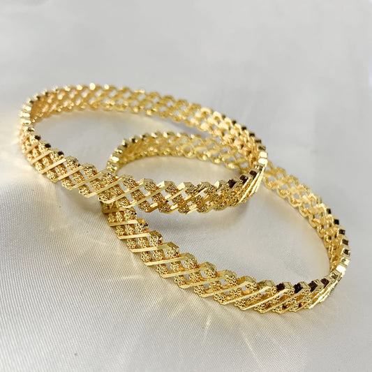 Gold-plated bangles set – classic imitation jewelry for weddings, festivals, and special occasions