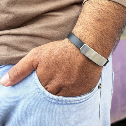 Men’s Black Strap Bracelet with Silver Plate – Minimalist Adjustable Wristband