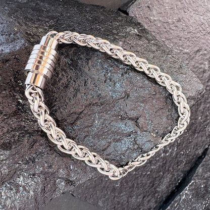 Men’s Silver-Tone Franco Chain Bracelet with Magnetic Clasp – Stylish & Durable Men’s Jewelry
