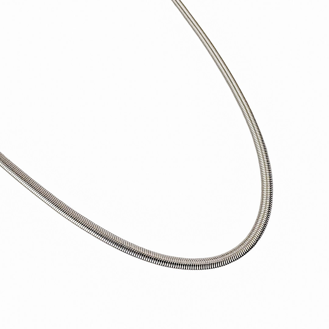 Men's Silver-Tone Snake Chain Necklace – Sleek Stainless Steel